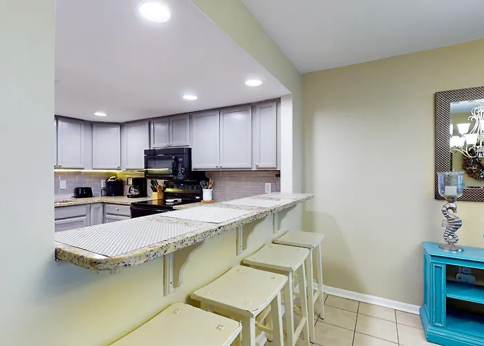Edgewater West 41 Apartment *